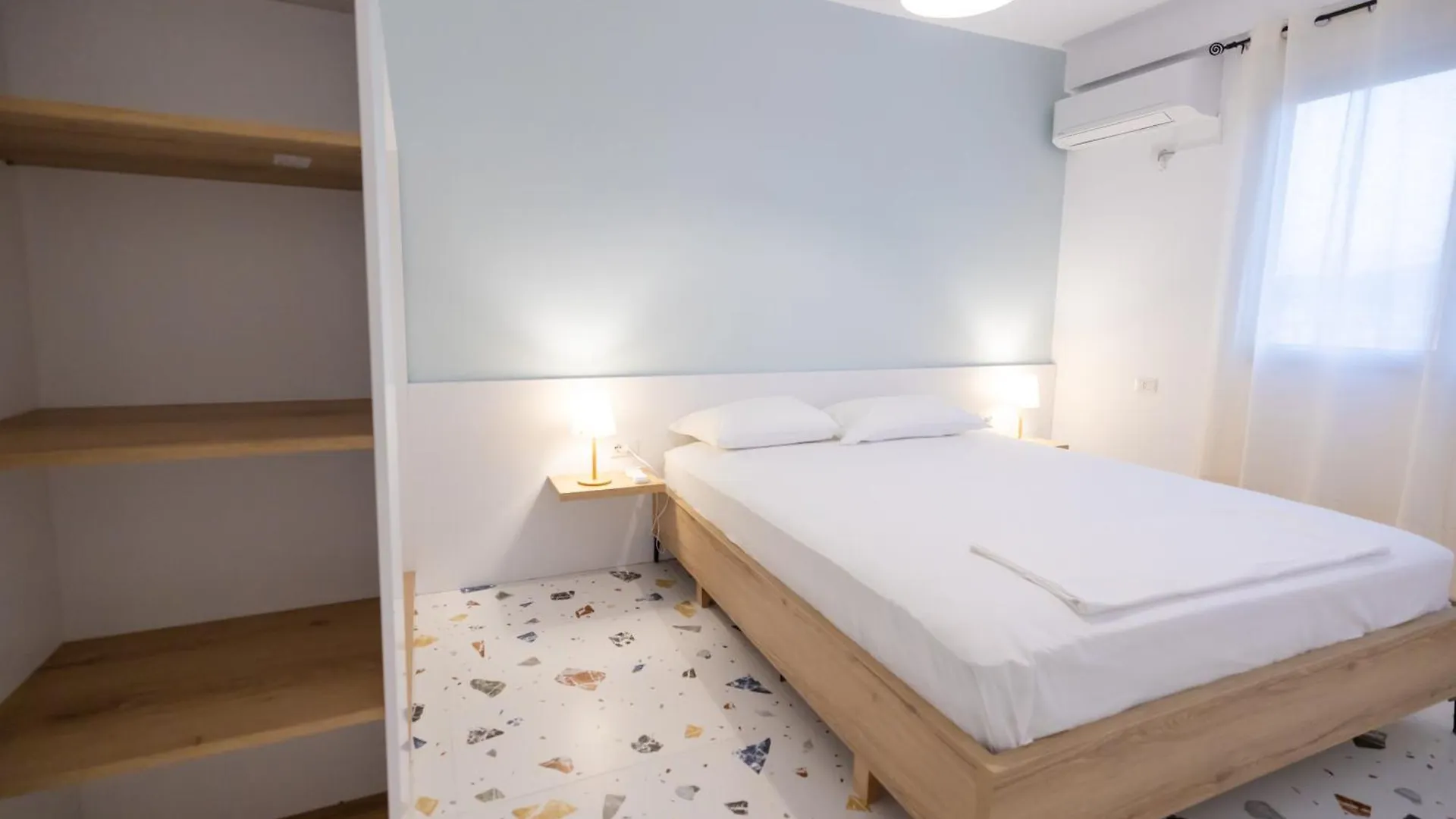 Nikaj Premium Apartments 2 Vlora 0*,  Albánia